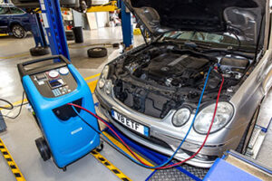 CAR Air Conditioner Repair and Recharge SNM AUTOS MAIDENHEAD